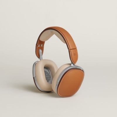 Tech accessories and leather cases | Hermès USA